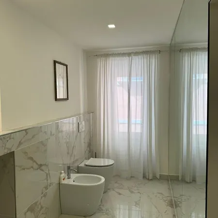 Re House & Deluxe Apartment *