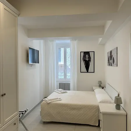Apartment Re House & Deluxe